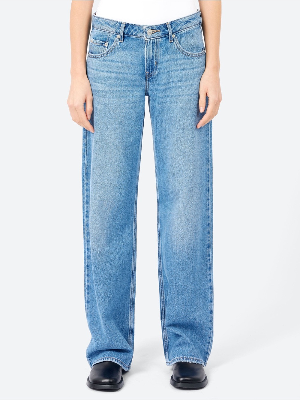 NWT Levi’s Low Loose Jeans